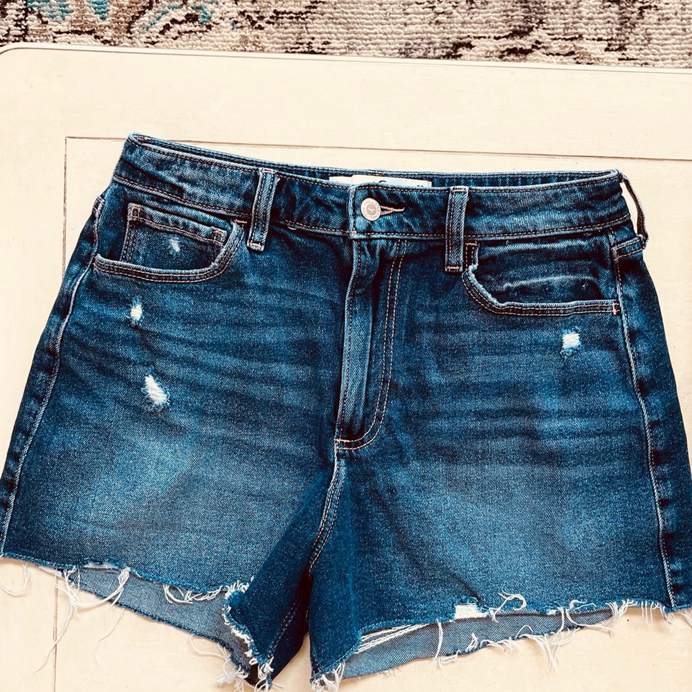 Hollister Curvy Ultra High-Rise Short 3”